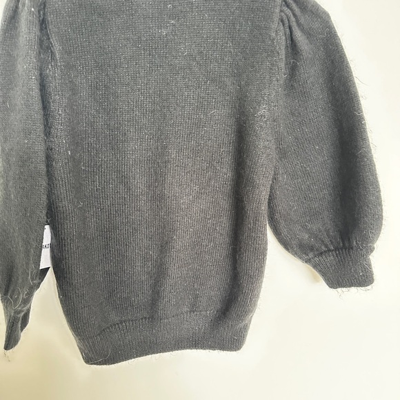 BB Dakota Women's Sweater - Picture 3 of 4